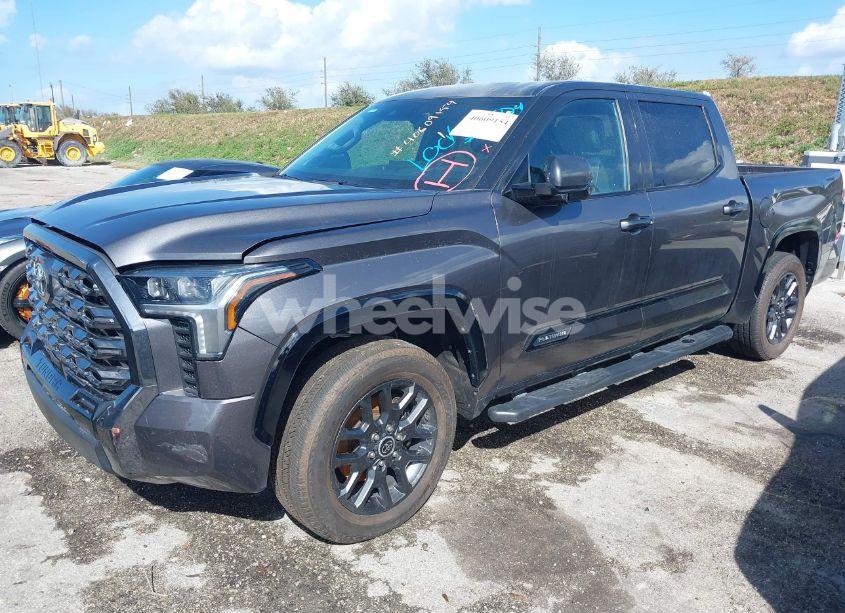 Photo 2 of 2022 Toyota Tundra PLATINUM (VIN 5TFNA5AB6NX016895)