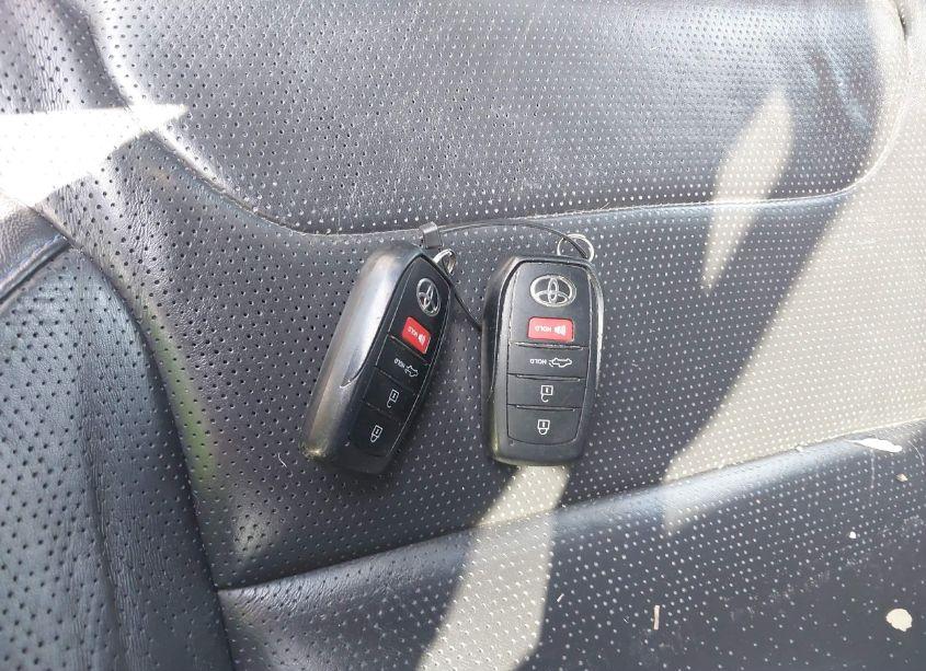 Photo 11 of 2022 Toyota Tundra PLATINUM (VIN 5TFNA5AB8NX002738)