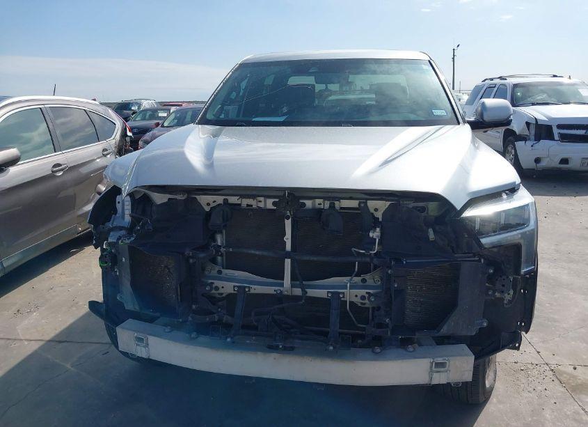 Photo 13 of 2022 Toyota Tundra PLATINUM (VIN 5TFNA5AB8NX002738)