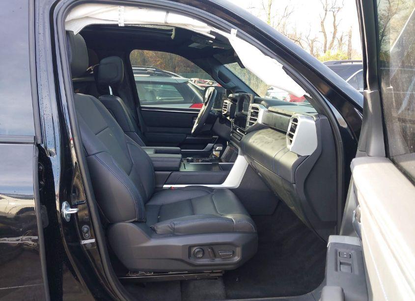 Photo 5 of 2024 Toyota Tundra PLATINUM (VIN 5TFNA5DB1RX192352)