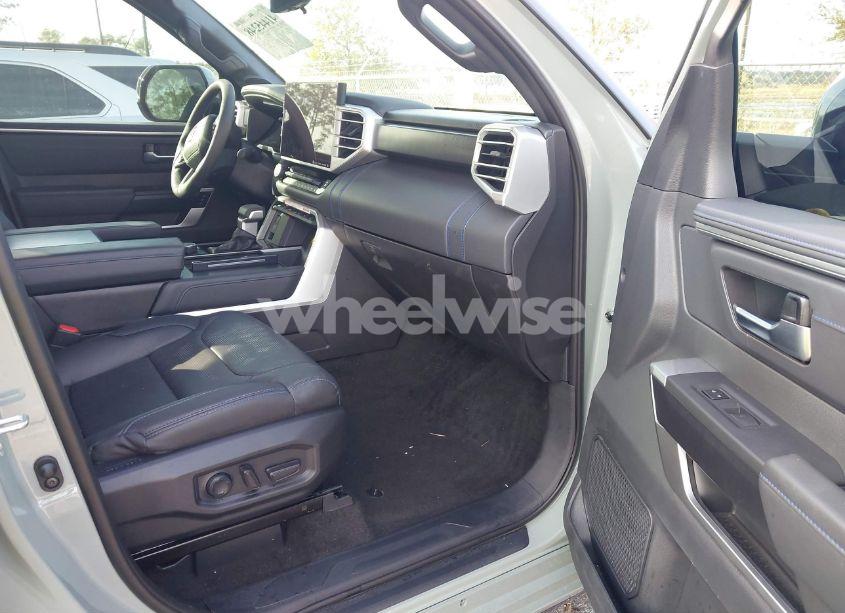 Photo 5 of 2024 Toyota Tundra PLATINUM (VIN 5TFNA5DB1RX195543)