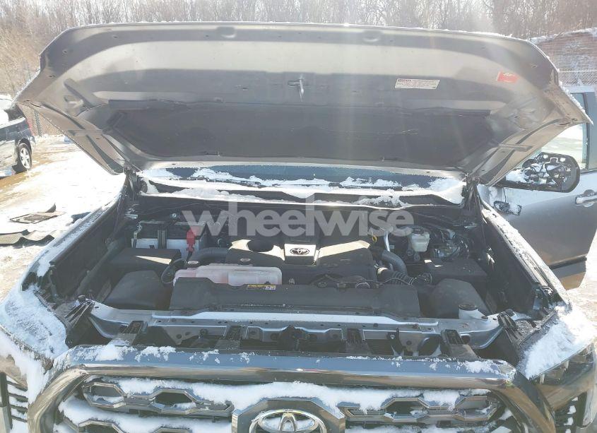 Photo 10 of 2024 Toyota Tundra PLATINUM 4WD (VIN 5TFNA5DB7RX142071)