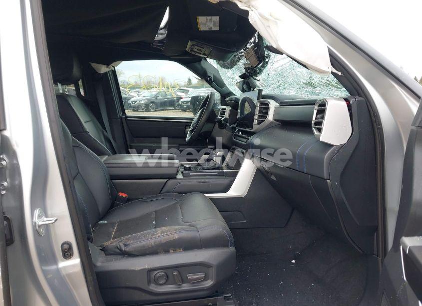 Photo 5 of 2024 Toyota Tundra PLATINUM 4WD (VIN 5TFNA5DB7RX142071)