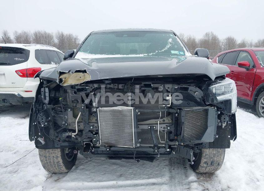 Photo 13 of 2022 Toyota Tundra PLATINUM (VIN 5TFNA5DB8NX025240)
