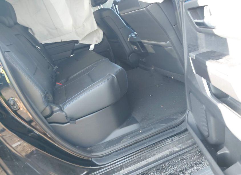 Photo 8 of 2023 Toyota Tundra PLATINUM (VIN 5TFNA5DBXPX117873)