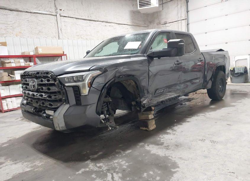 Photo 2 of 2024 Toyota Tundra PLATINUM (VIN 5TFNA5EC6RX025329)