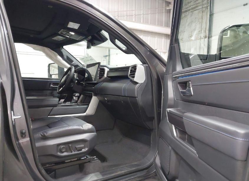 Photo 5 of 2024 Toyota Tundra PLATINUM (VIN 5TFNA5EC6RX025329)