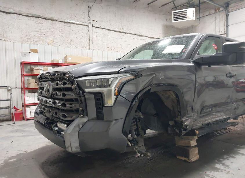 Photo 6 of 2024 Toyota Tundra PLATINUM (VIN 5TFNA5EC6RX025329)