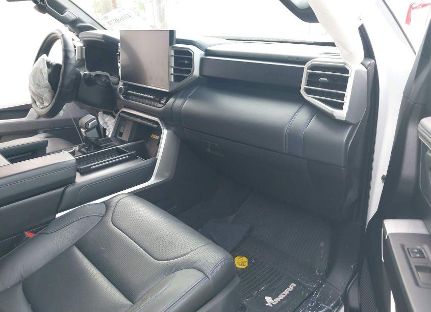 Photo 5 of 2022 Toyota Tundra PLATINUM (VIN 5TFNA5EC8NX001706)