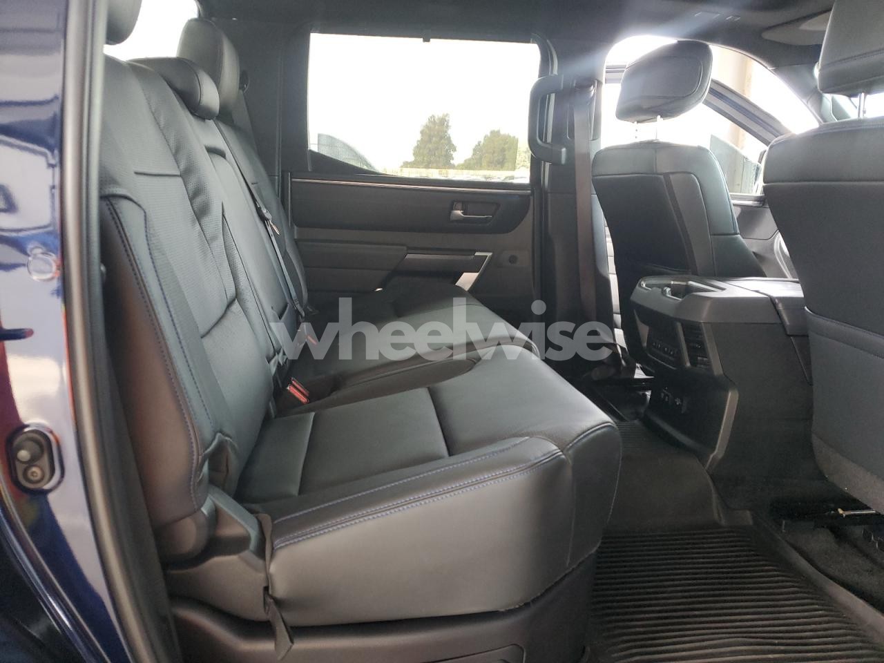 Photo 10 of 2023 TOYOTA TUNDRA CREWMAX PLATINUM (VIN 5TFNC5DBXPX018545)