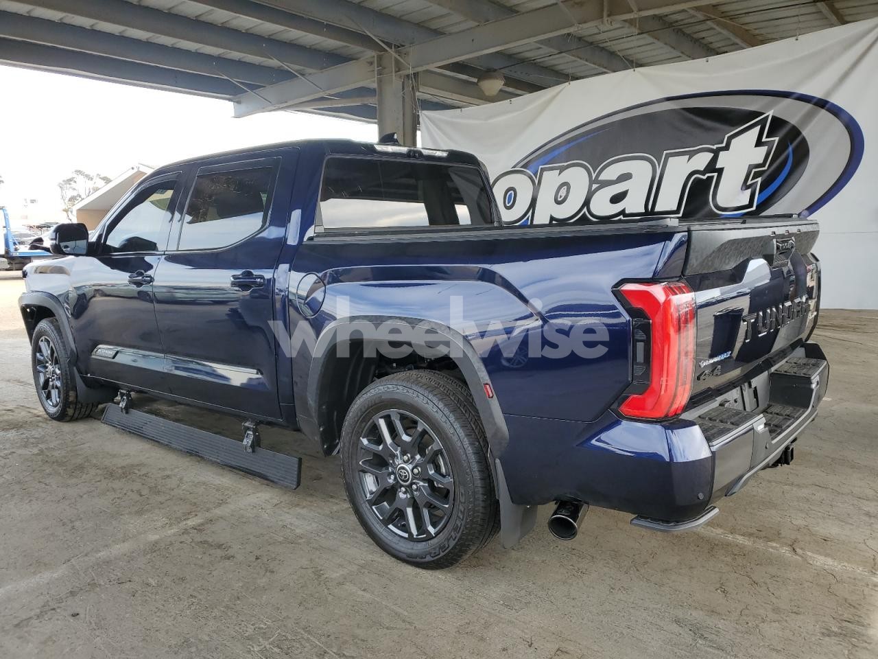 Photo 2 of 2023 TOYOTA TUNDRA CREWMAX PLATINUM (VIN 5TFNC5DBXPX018545)
