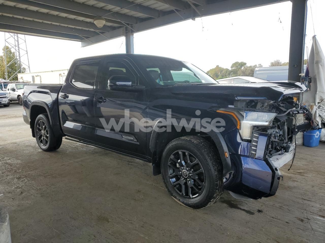 Photo 4 of 2023 TOYOTA TUNDRA CREWMAX PLATINUM (VIN 5TFNC5DBXPX018545)