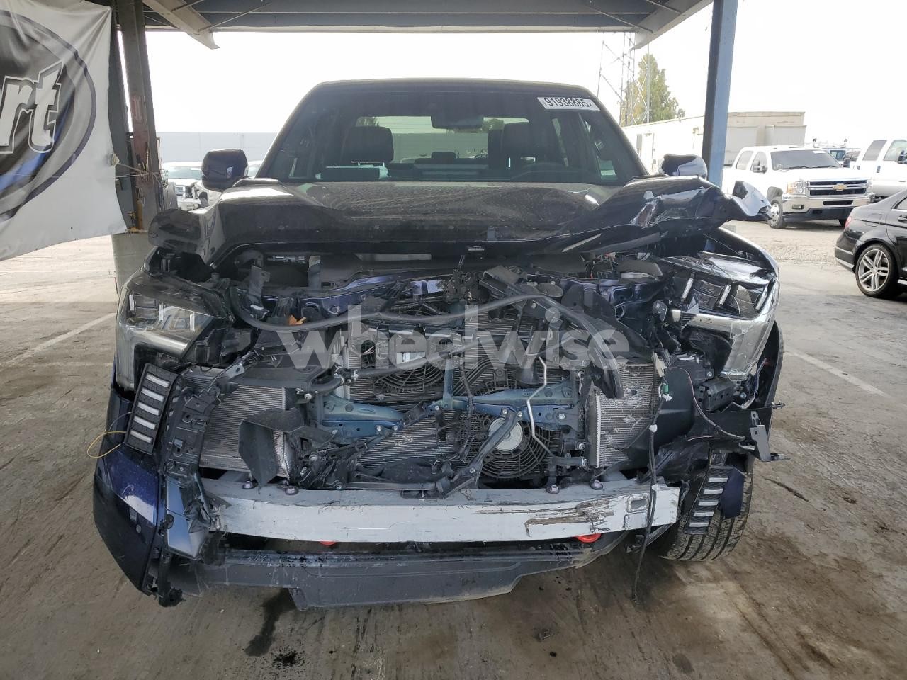 Photo 5 of 2023 TOYOTA TUNDRA CREWMAX PLATINUM (VIN 5TFNC5DBXPX018545)