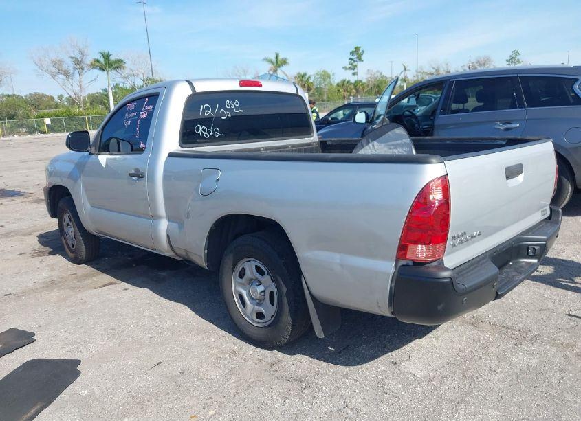 Photo 3 of 2013 Toyota Tacoma (VIN 5TFNX4CN0DX019872)
