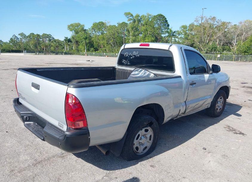 Photo 4 of 2013 Toyota Tacoma (VIN 5TFNX4CN0DX019872)