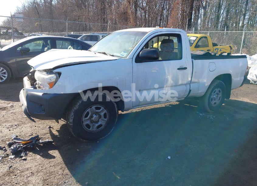 Photo 2 of 2014 Toyota Tacoma (VIN 5TFNX4CN0EX032686)