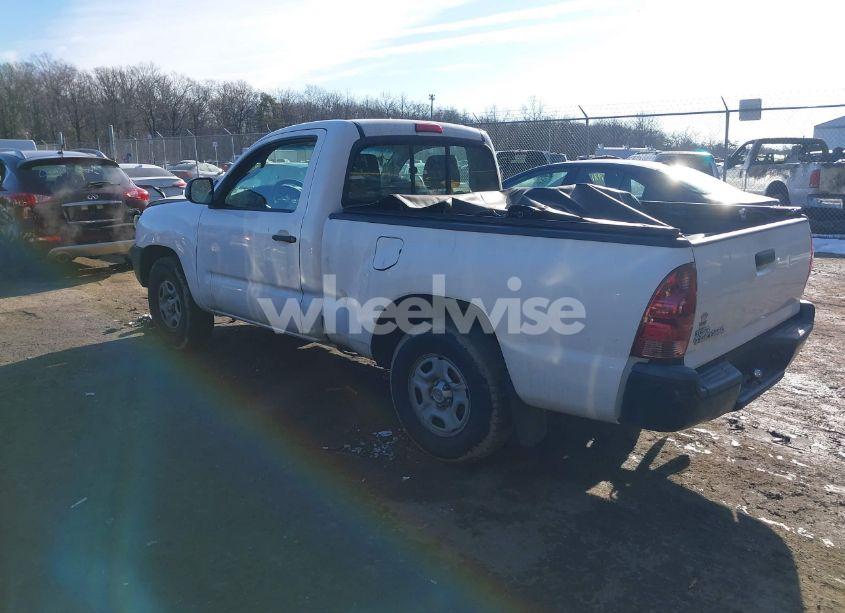 Photo 3 of 2014 Toyota Tacoma (VIN 5TFNX4CN0EX032686)