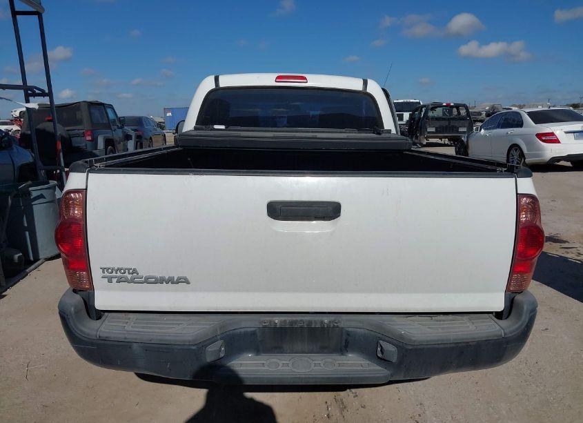 Photo 17 of 2014 Toyota Tacoma (VIN 5TFNX4CN0EX039542)
