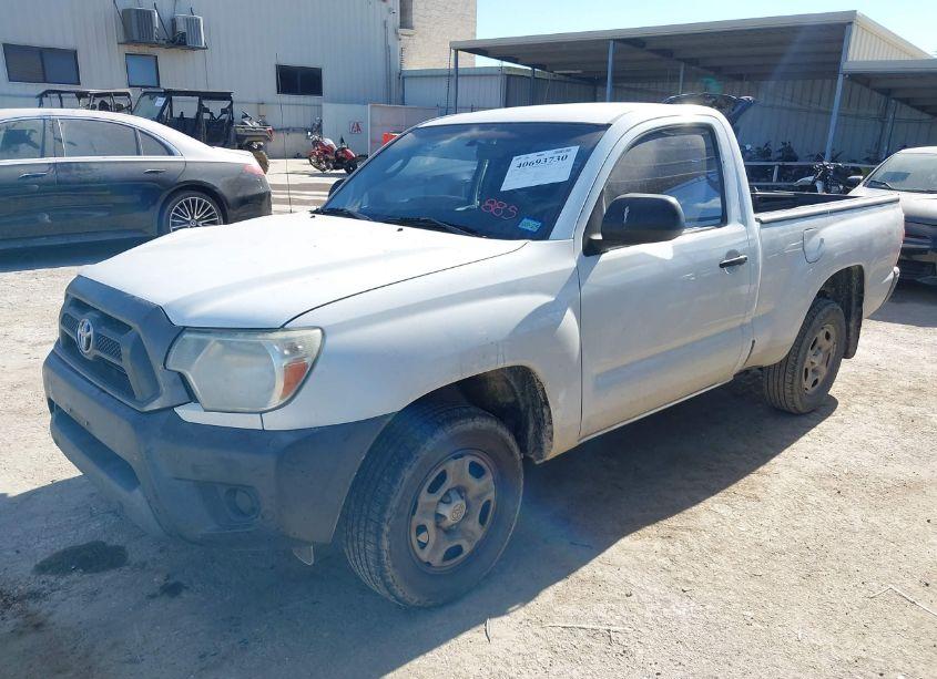Photo 2 of 2014 Toyota Tacoma (VIN 5TFNX4CN0EX039542)
