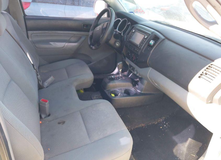 Photo 5 of 2014 Toyota Tacoma (VIN 5TFNX4CN0EX039542)