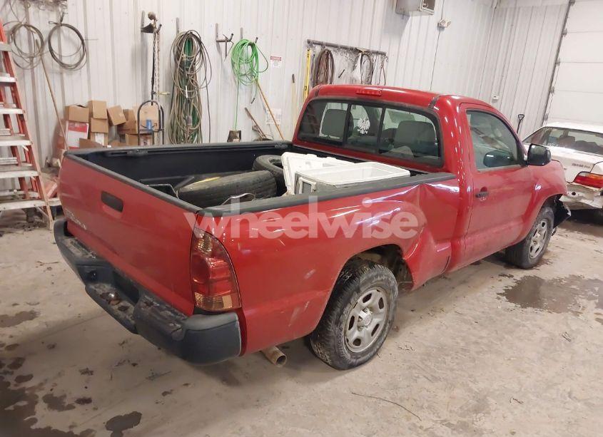 Photo 4 of 2014 Toyota Tacoma (VIN 5TFNX4CN0EX040271)