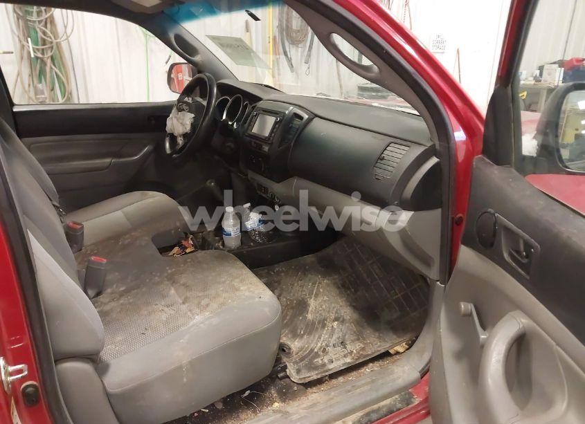 Photo 5 of 2014 Toyota Tacoma (VIN 5TFNX4CN0EX040271)