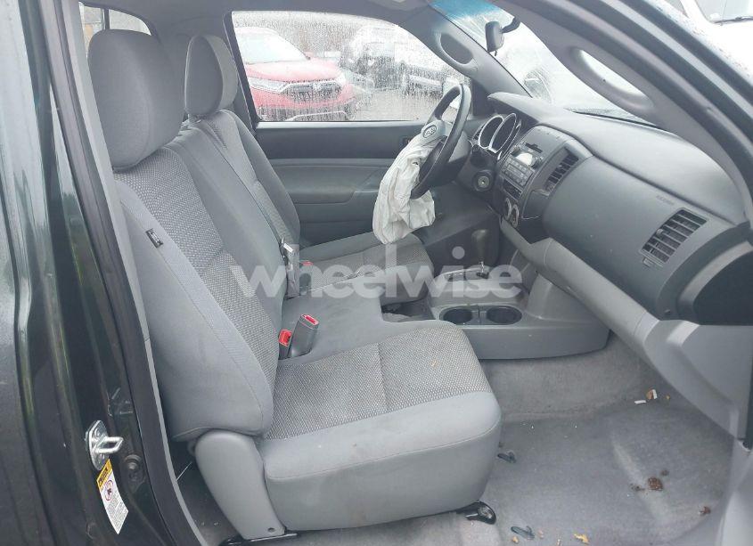 Photo 5 of 2011 Toyota Tacoma (VIN 5TFNX4CN1BX001491)