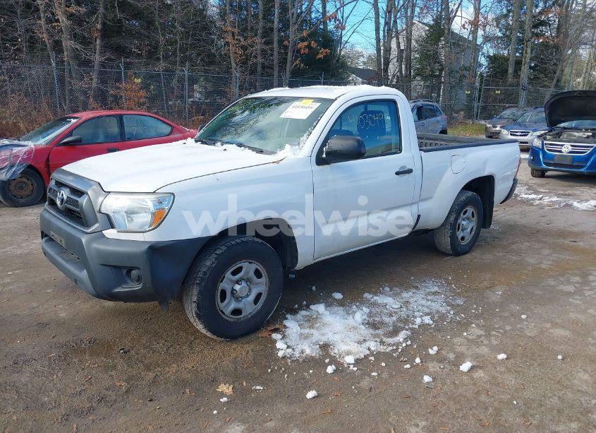 Photo 2 of 2014 Toyota Tacoma (VIN 5TFNX4CN2EX034293)