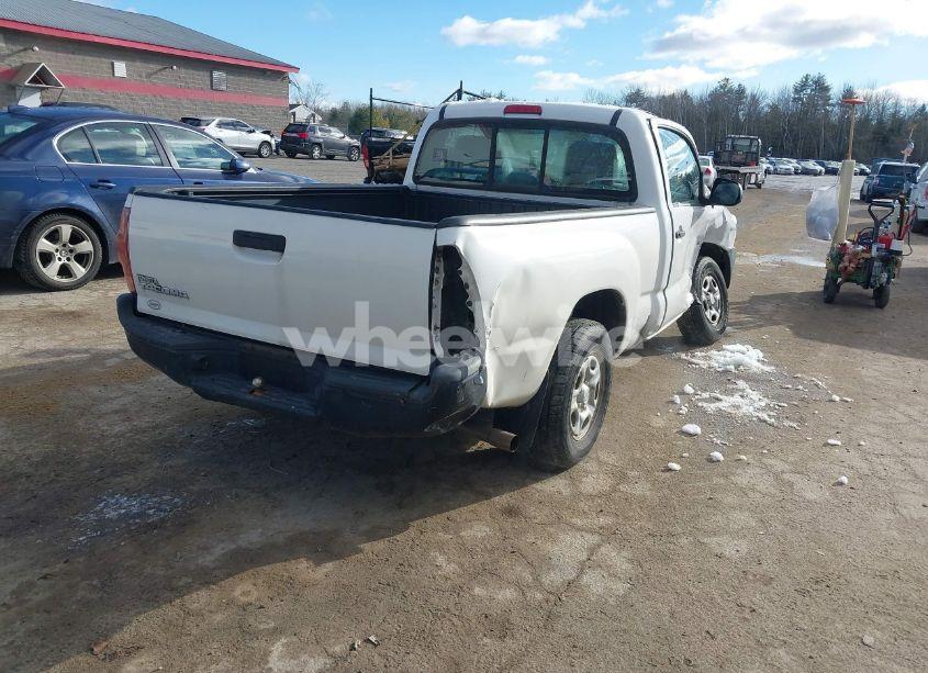 Photo 4 of 2014 Toyota Tacoma (VIN 5TFNX4CN2EX034293)