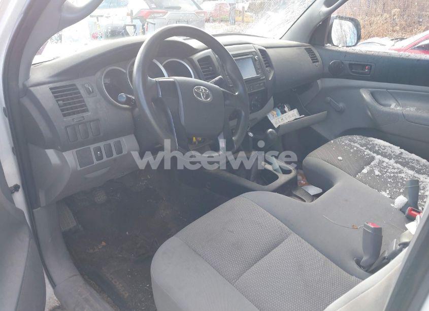 Photo 5 of 2014 Toyota Tacoma (VIN 5TFNX4CN2EX034293)