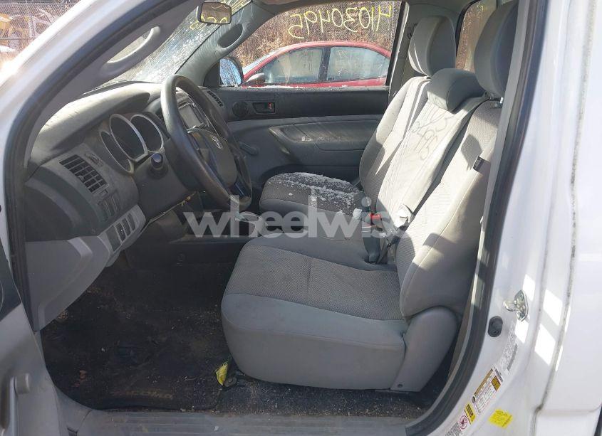 Photo 8 of 2014 Toyota Tacoma (VIN 5TFNX4CN2EX034293)