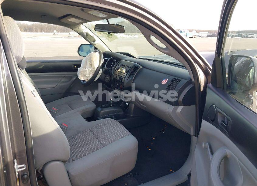 Photo 5 of 2012 Toyota Tacoma (VIN 5TFNX4CN3CX010744)