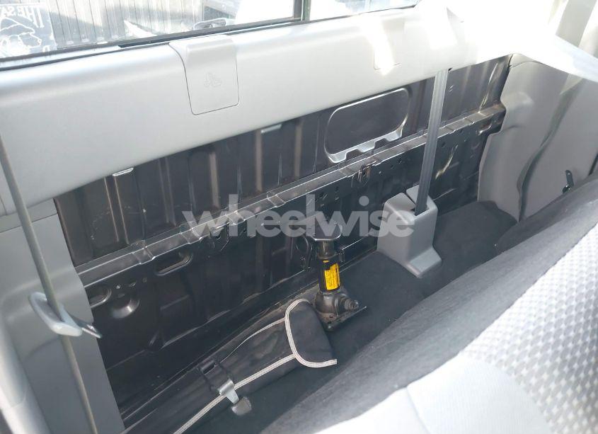 Photo 8 of 2012 Toyota Tacoma (VIN 5TFNX4CN3CX010744)