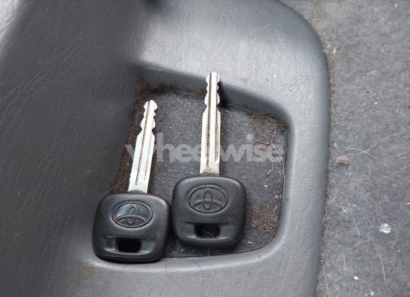 Photo 11 of 2011 Toyota Tacoma (VIN 5TFNX4CN4BX001856)