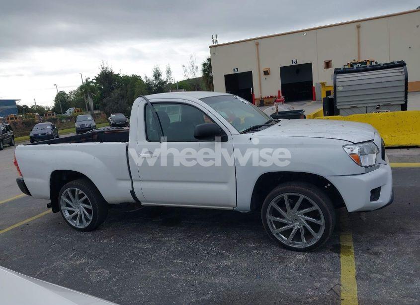 Photo 13 of 2014 Toyota Tacoma (VIN 5TFNX4CN5EX040671)