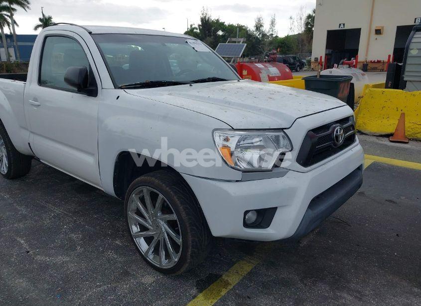 Photo 6 of 2014 Toyota Tacoma (VIN 5TFNX4CN5EX040671)
