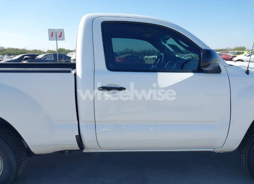 Photo 13 of 2013 Toyota Tacoma (VIN 5TFNX4CN7DX029962)