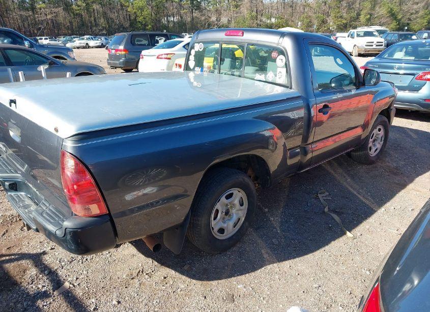 Photo 4 of 2014 Toyota Tacoma (VIN 5TFNX4CN7EX032992)