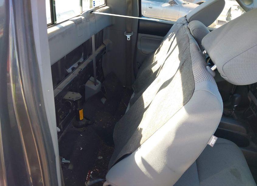 Photo 8 of 2014 Toyota Tacoma (VIN 5TFNX4CN7EX032992)