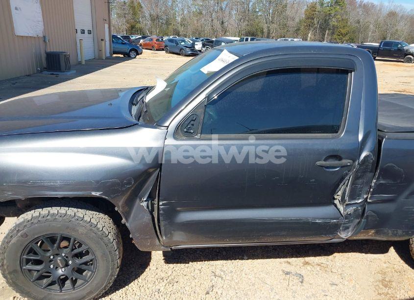 Photo 14 of 2011 Toyota Tacoma (VIN 5TFNX4CN9BX001688)