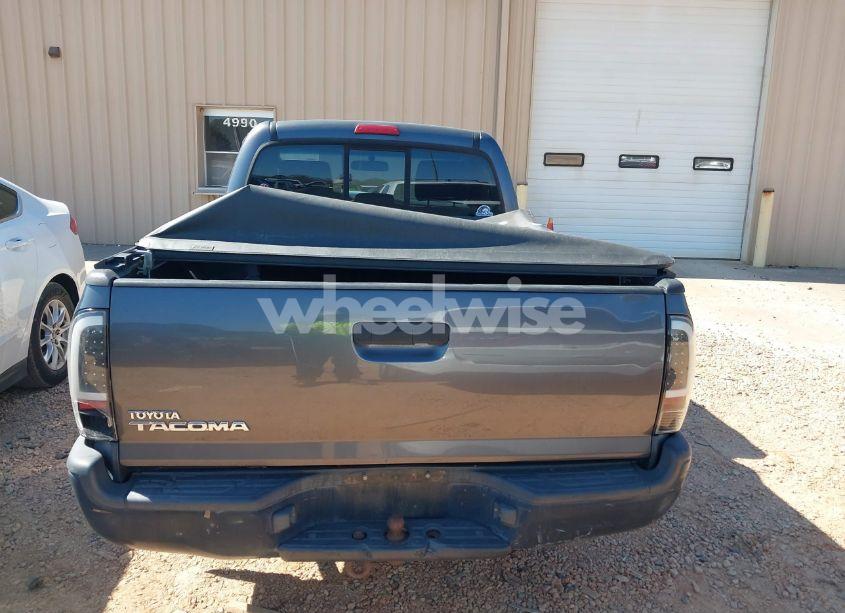 Photo 16 of 2011 Toyota Tacoma (VIN 5TFNX4CN9BX001688)