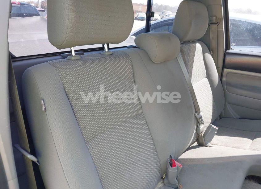 Photo 8 of 2011 Toyota Tacoma (VIN 5TFNX4CN9BX001688)