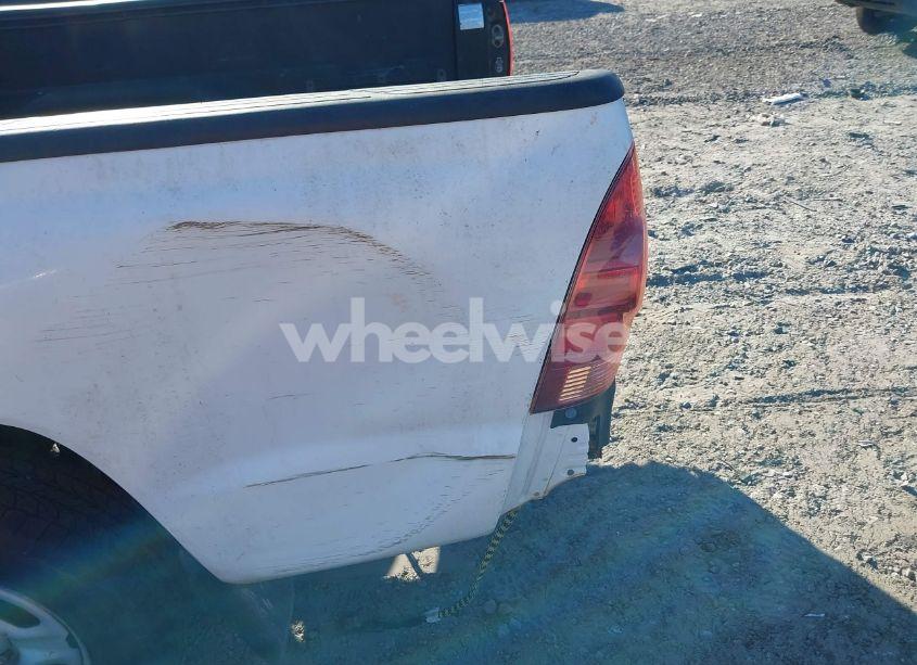 Photo 6 of 2014 Toyota Tacoma (VIN 5TFNX4CN9EX038101)