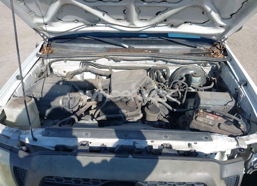 Photo 10 of 2011 Toyota Tacoma (VIN 5TFNX4CNXBX006754)