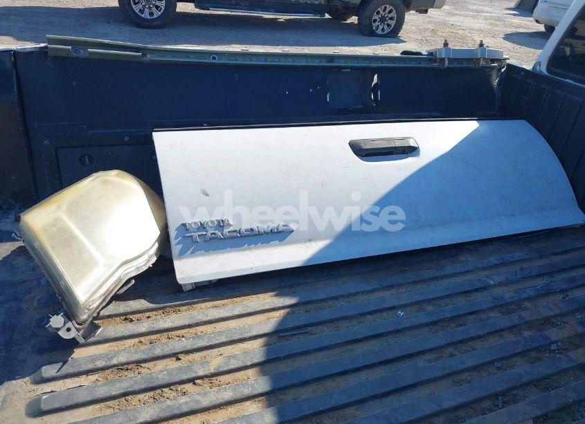 Photo 12 of 2011 Toyota Tacoma (VIN 5TFNX4CNXBX006754)