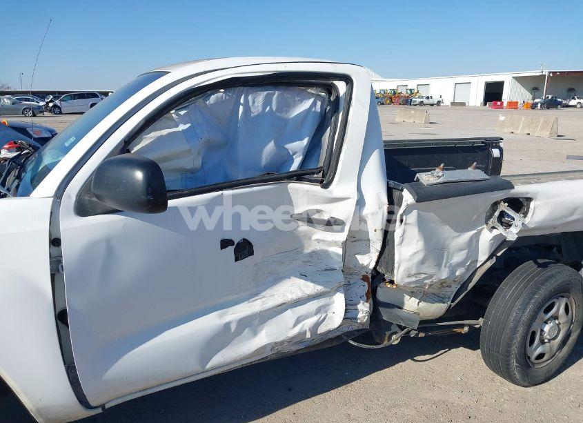 Photo 6 of 2011 Toyota Tacoma (VIN 5TFNX4CNXBX006754)