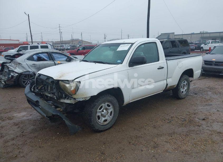 Photo 2 of 2011 Toyota Tacoma (VIN 5TFNX4CNXBX007760)