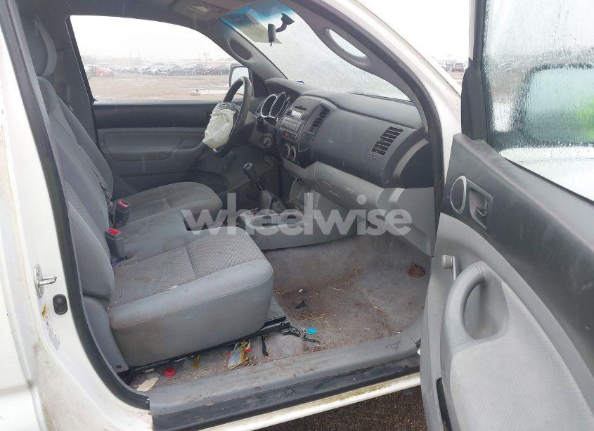 Photo 5 of 2011 Toyota Tacoma (VIN 5TFNX4CNXBX007760)