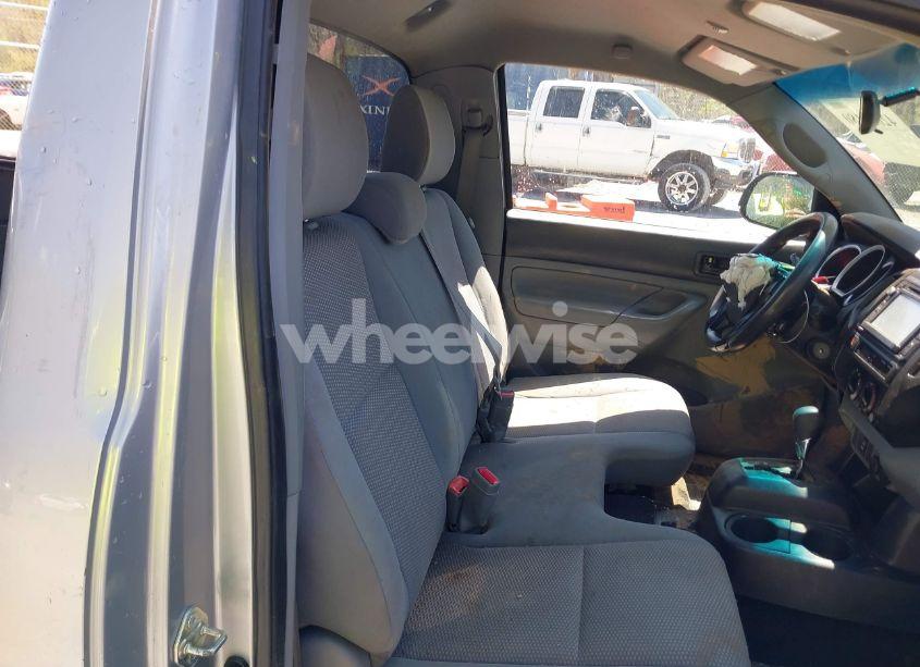 Photo 8 of 2014 Toyota Tacoma (VIN 5TFNX4CNXEX034042)