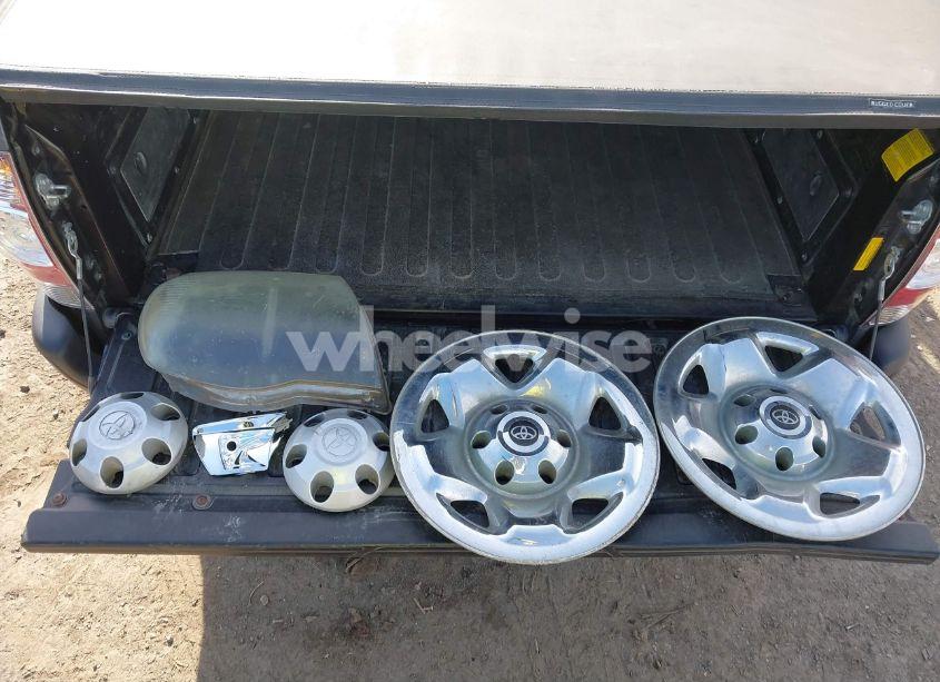 Photo 12 of 2011 Toyota Tacoma (VIN 5TFPX4EN0BX005358)